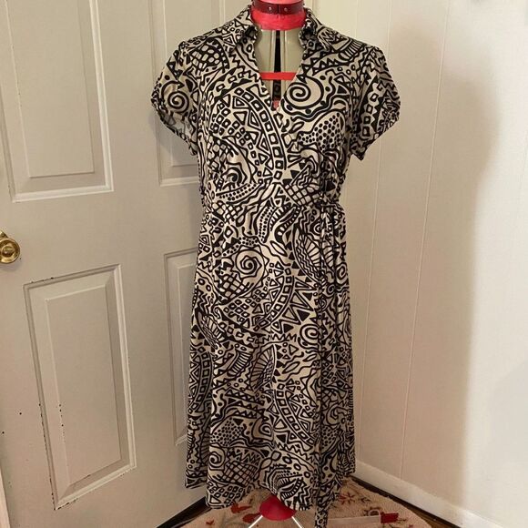 Robbie Bee Geometric V-Neck Dress Size 16P - Picture 1 of 6